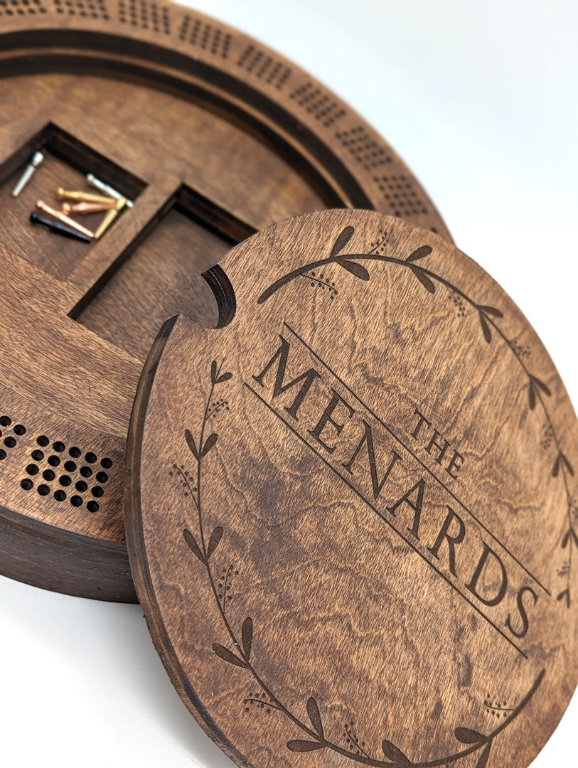 Custom Engraved Round Cribbage Board – lid open