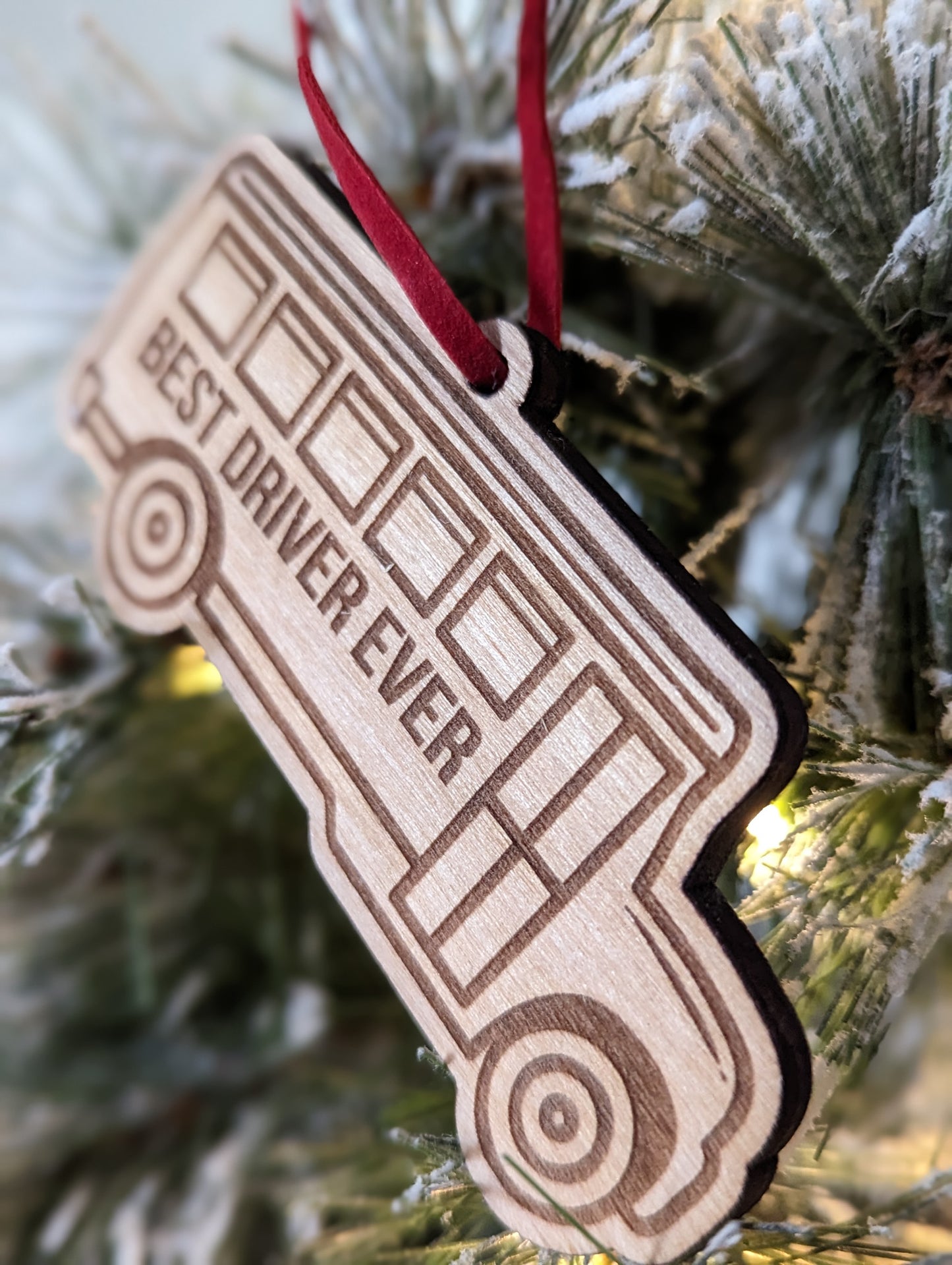 Bus Ornament – Wooden Engraved “Best Driver Ever” Keepsake – Christmas Tree Decoration for Drivers or Kids