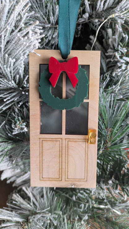 Christmas Door Ornament with Wreath by Cabin Design Co. – photo 2