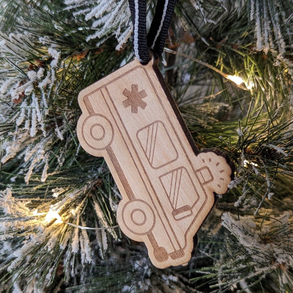 Ambulance Paramedic Christmas Ornament – made by Cabin Design Co. in Cornwall, Ontario