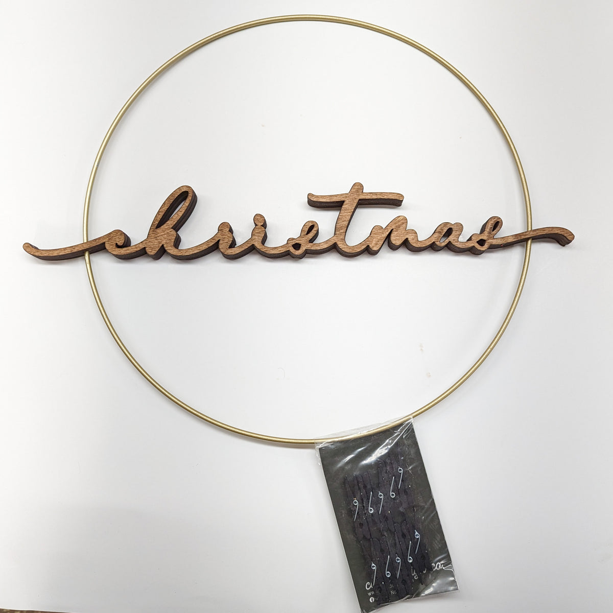 Christmas Card Display Hoop Wreath by Cabin Design Co. – photo 3
